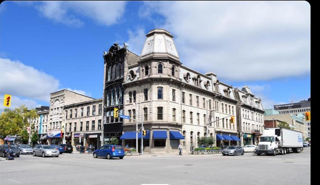 Nimo Homestay Guelph Eksteriør bilde